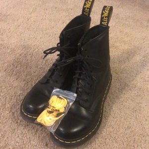 Dr Martens 1460 Women’s Boots